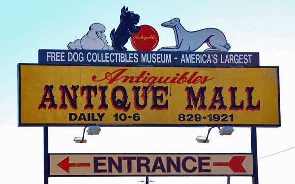 An antique mall – Antiquibles, Texas