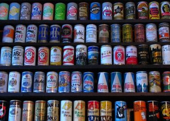 Beer Can Museum & Hall of Fame – Ye Old Watering Hole, East Taunton