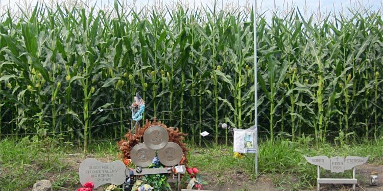 Buddy Holly Memorial Crash Site, Clear Lake, Iowa