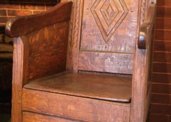 Dedham Historical Society, Home of the Metcalf Chair