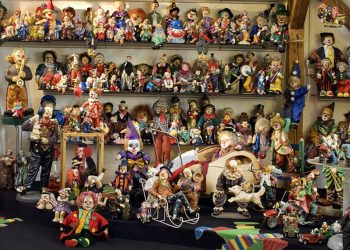 Largest Collection of Clowns, Germany