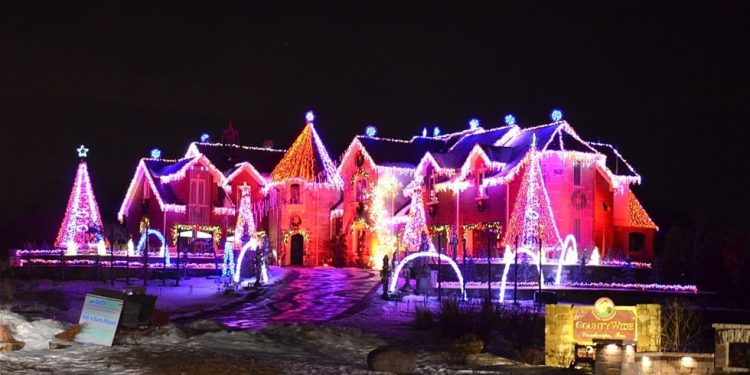 Larsen’s Christmas Light Show, Chicagoland