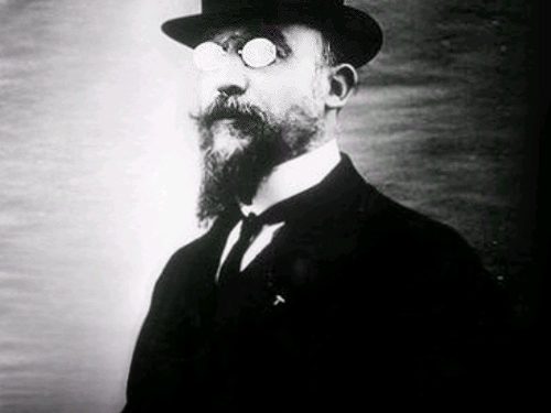 Musée-Placard d’Erik Satie