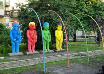 Peeing Colors, Ukraine