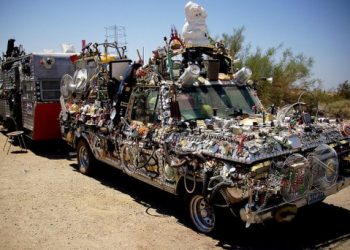 Rockette Bob’s “Church of Broken Toys”, Slab City, California