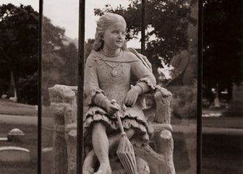 The Grave of Six Year Old Inez Clarke, Chicago