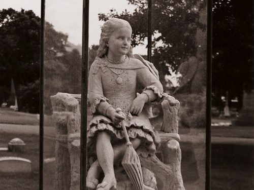 The Grave of Six Year Old Inez Clarke, Chicago