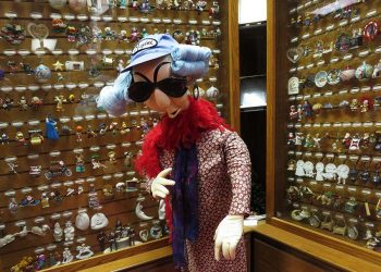 The Party Shop Hallmark Ornament Museum, Indiana